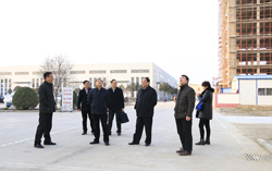 济宁学院领导一行参观中煤集团新电子商务产业园区