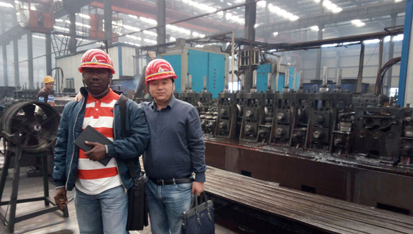 热烈欢迎塞拉利昂客商莅临山东中煤集团联合制造公司采购设备