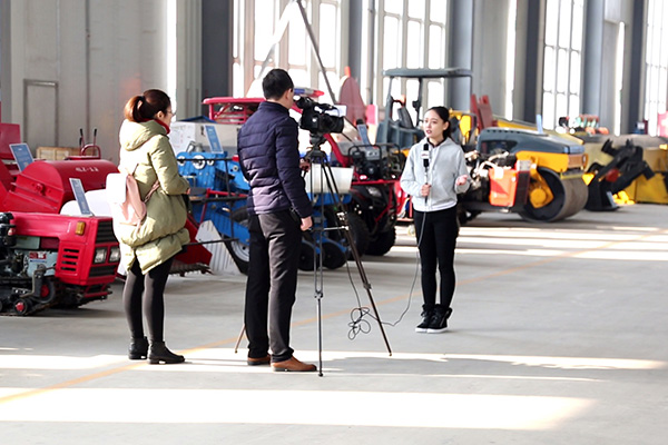 热烈欢迎济宁电视台《直播民生》栏目记者莅临中煤集团采访拍摄