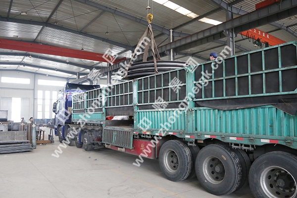 中煤集团一批U型钢支架发往陕西西安