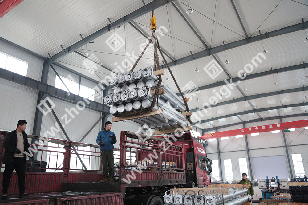 中煤集团一批矿用单体液压支柱发往山西忻州