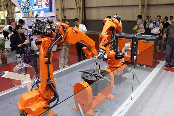 中国首次超过德国成世界最大机械设备出口国 智能制造将成行业主要发展方向