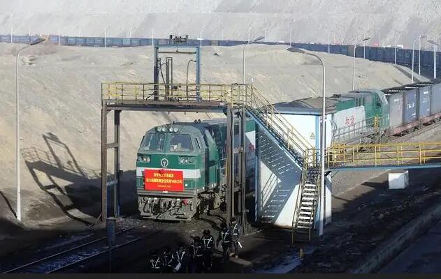 上半年“疆煤外运”2337.2万吨 同比增长78.8%