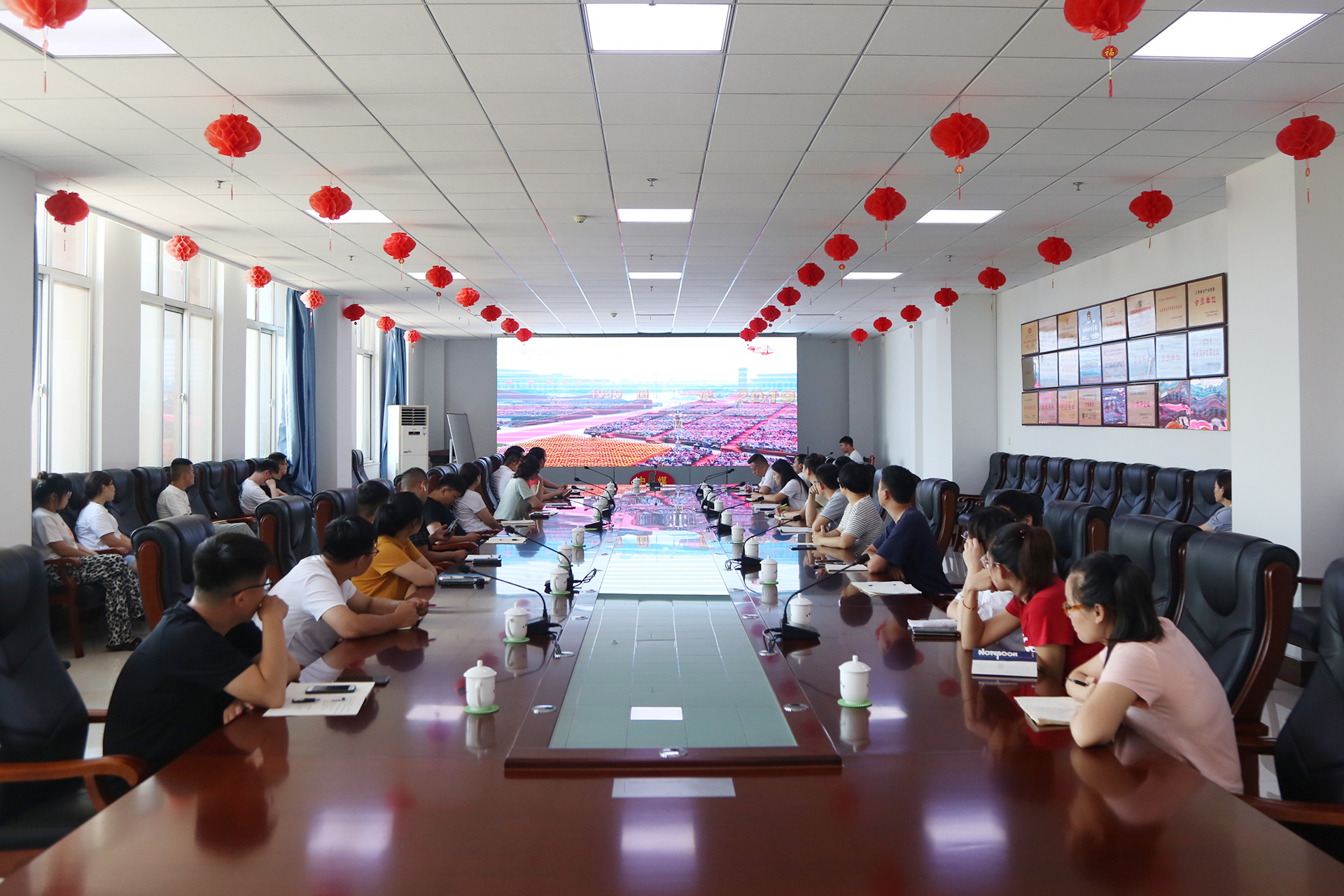 中煤集团党委组织召开庆祝建军94周年座谈会