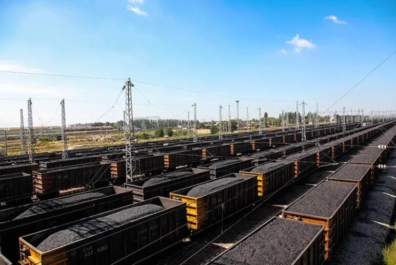 暑运期间国家铁路共发送电煤1.25亿吨