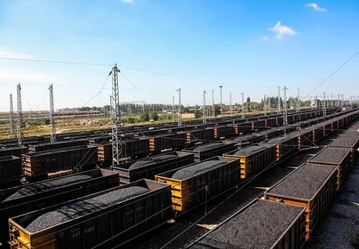 暑运期间国家铁路共发送电煤1.25亿吨